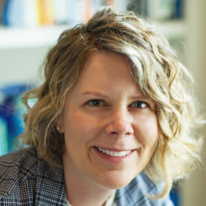 Headshot of Carrie Lindeman